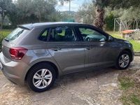 Usata VW Polo 95 CV (69 kW) 2019 Grigio Utilitaria