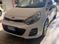 Usata Kia Rio 85 CV (62 kW) 2016 Bianco Utilitaria