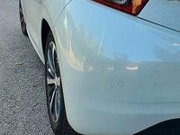 Usata Peugeot 208 Allure 82 CV (60 kW) 2015 Bianco Utilitaria