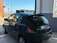 Usata Lancia Ypsilon Silver 69 CV (50 kW) 2018 Grigio Utilitaria