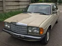 Käytetty Mercedes 200 109 HP (80 kW) 1983 Peessi Sedan