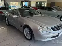 Usata Mercedes SL500 Avantgarde 306 CV (225 kW) 2001 Grigio Cabrio