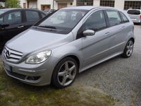 Usata Mercedes B200 136 CV (100 kW) 2006 Argento / metallizzato Monovolume