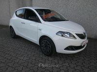 Usata Lancia Ypsilon Gold 69 CV (50 kW) 2023 Bianco gelato Utilitaria