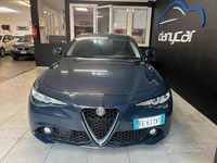 Usata Alfa Romeo Giulia 150 CV (110 kW) 2016 Grigio Berlina