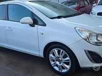 Usata Opel Corsa Edition 85 CV (62 kW) 2013 Bianco Utilitaria