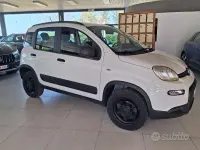 Usata Fiat Panda 4x4 S 84 CV (61 kW) 2020 Bianco Utilitaria