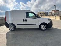 Usata Fiat Doblò 105 CV (77 kW) 2021 Bianco Monovolume