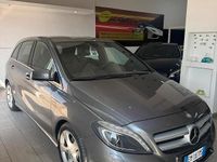 Usata Mercedes B180 Premium 109 CV (80 kW) 2012 Grigio Utilitaria