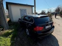 Usata BMW 318 143 CV (105 kW) 2010 Nero Station wagon