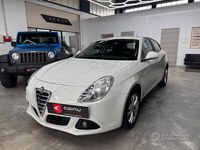 Usata Alfa Romeo Giulietta Distinctive 105 CV (77 kW) 2013 Bianco Utilitaria