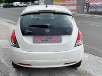 Usata Lancia Ypsilon Platinum 69 CV (50 kW) 2016 Bianco Utilitaria