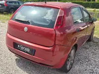 Usata Fiat Grande Punto Dynamic 75 CV (55 kW) 2006 Rosso Utilitaria