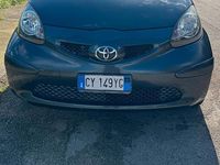 Usata Toyota Aygo 68 CV (50 kW) 2007 Grigio Utilitaria