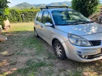 Usata Renault Scénic II 106 CV (77 kW) 2007 Grigio Monovolume