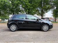 Usata Fiat Punto Young 75 CV (55 kW) 2015 Nero Utilitaria