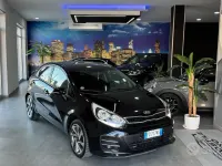 Usado Kia Rio 75 HP (55 kW) 2016 Preto Citadino