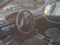 Usata Mercedes A180 Avantgarde 109 CV (80 kW) 2010 Nero Berlina