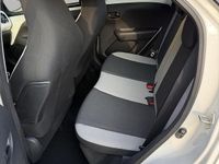 Usata Toyota Aygo X-wave 69 CV (50 kW) 2015 Bianco Utilitaria