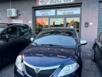 Usata Lancia Ypsilon Gold 69 CV (50 kW) 2017 Bluazzurro Utilitaria
