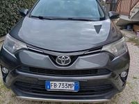 Usata Toyota RAV4 Business Edition 143 CV (105 kW) 2015 Grigio SUV