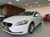 Usata Volvo V40 Business Edition 116 CV (85 kW) 2015 Bianco Berlina