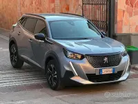 Usata Peugeot 2008 Allure 131 CV (96 kW) 2022 Grigio SUV