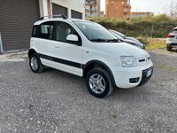 Usata Fiat Panda 4x4 Climbing 75 CV (55 kW) 2012 Bianco Utilitaria