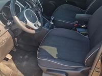 Usata Kia Venga 90 CV (66 kW) 2010 Nero Utilitaria