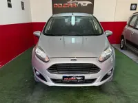 Usata Ford Fiesta Titanium 75 CV (55 kW) 2014 Grigio Utilitaria