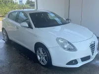 Usata Alfa Romeo Giulietta Exclusive 140 CV (102 kW) 2012 Bianco Utilitaria