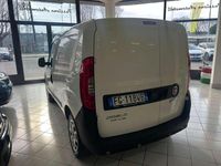 Usata Fiat Doblò 105 CV (77 kW) 2016 Bianco Monovolume