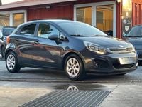 Usata Kia Rio 83 CV (61 kW) 2016 Blu Berlina