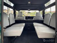 Usado Land Rover Defender 122 HP (89 kW) 2000 Verde Carrinha