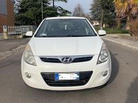 Usata Hyundai i20 78 CV (57 kW) 2010 Bianco Utilitaria