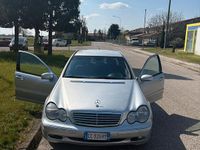 Usata Mercedes 220 Avantgarde 2002 Berlina