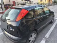 Usata Ford Focus 100 CV (73 kW) 2004 Nero Berlina