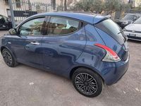 Usata Lancia Ypsilon Gold 69 CV (50 kW) 2023 Blu Utilitaria