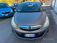 Usata Opel Corsa Cosmo 85 CV (62 kW) 2011 Grigio Berlina