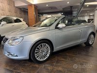 Usata VW Eos 140 CV (102 kW) 2006 Argento Cabrio