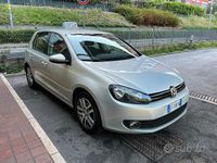 Usata VW Golf VI Comfortline 105 CV (77 kW) 2011 Argento Utilitaria