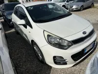 Usata Kia Rio 75 CV (55 kW) 2016 Bianco Utilitaria
