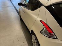 Usata Lancia Ypsilon Gold 69 CV (50 kW) 2017 Utilitaria