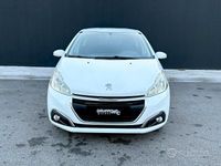 Usata Peugeot 208 75 CV (55 kW) 2015 Bianco Utilitaria