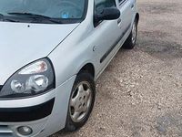Usata Renault Clio II 65 CV (47 kW) 2005 Grigio Berlina