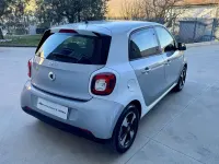 Usata Smart ForFour Electric Drive Passion 41 kW (56 CV) 2021 Grigio Utilitaria