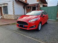 Usata Ford Fiesta Ghia 79 CV (58 kW) 2010 Rosso Utilitaria