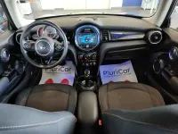 Usata Mini Cooper D 116 CV (85 kW) 2019 Blu/azzurro Utilitaria