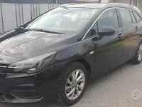 Usata Opel Astra 105 CV (77 kW) 2022 Nero Utilitaria
