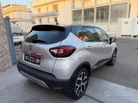 Usata Renault Captur 90 CV (66 kW) 2019 Grigio SUV